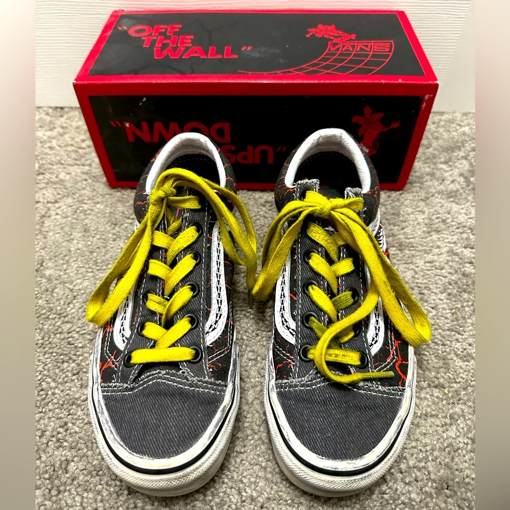 Stranger Things Vans Size 3.5